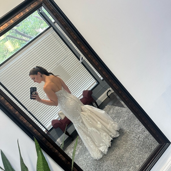 Maggie Sottero Lennon Wedding Gown - Picture 11 of 11